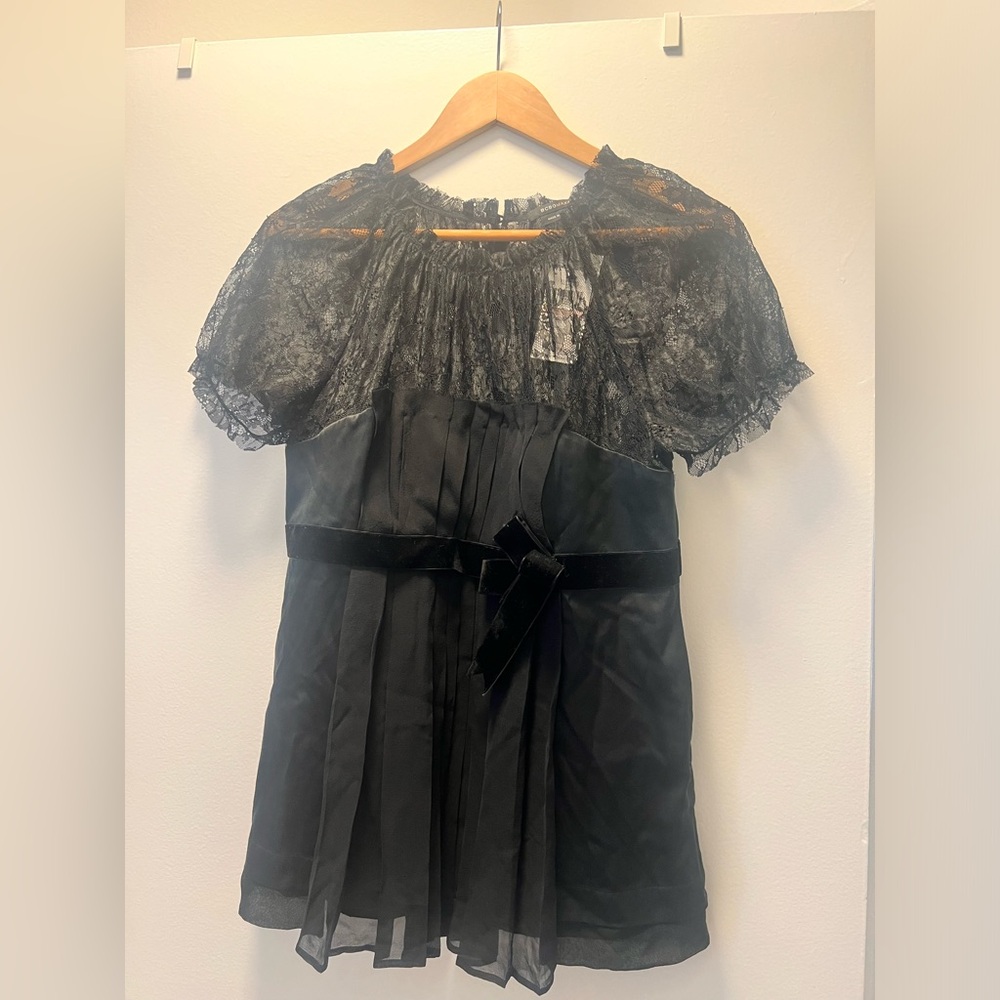 NWT BCBGMaxazria black lace pleated ribbon blouse Sz 10